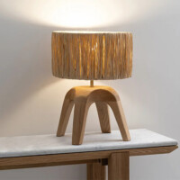 une lampe en matière naturelle