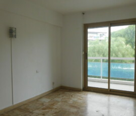 AVANT TRAVAUX La chambre avant la transformation en T3